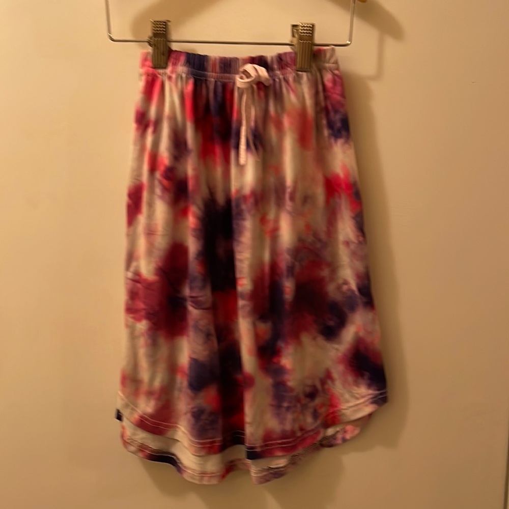 Knee length skirt.
